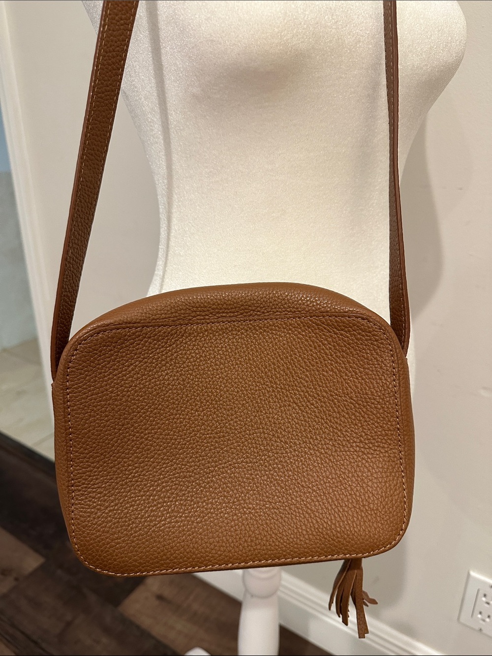 Cuyana Tan Pebbled Leather Crossbody Bag with Tassel - Picture 2 of 9